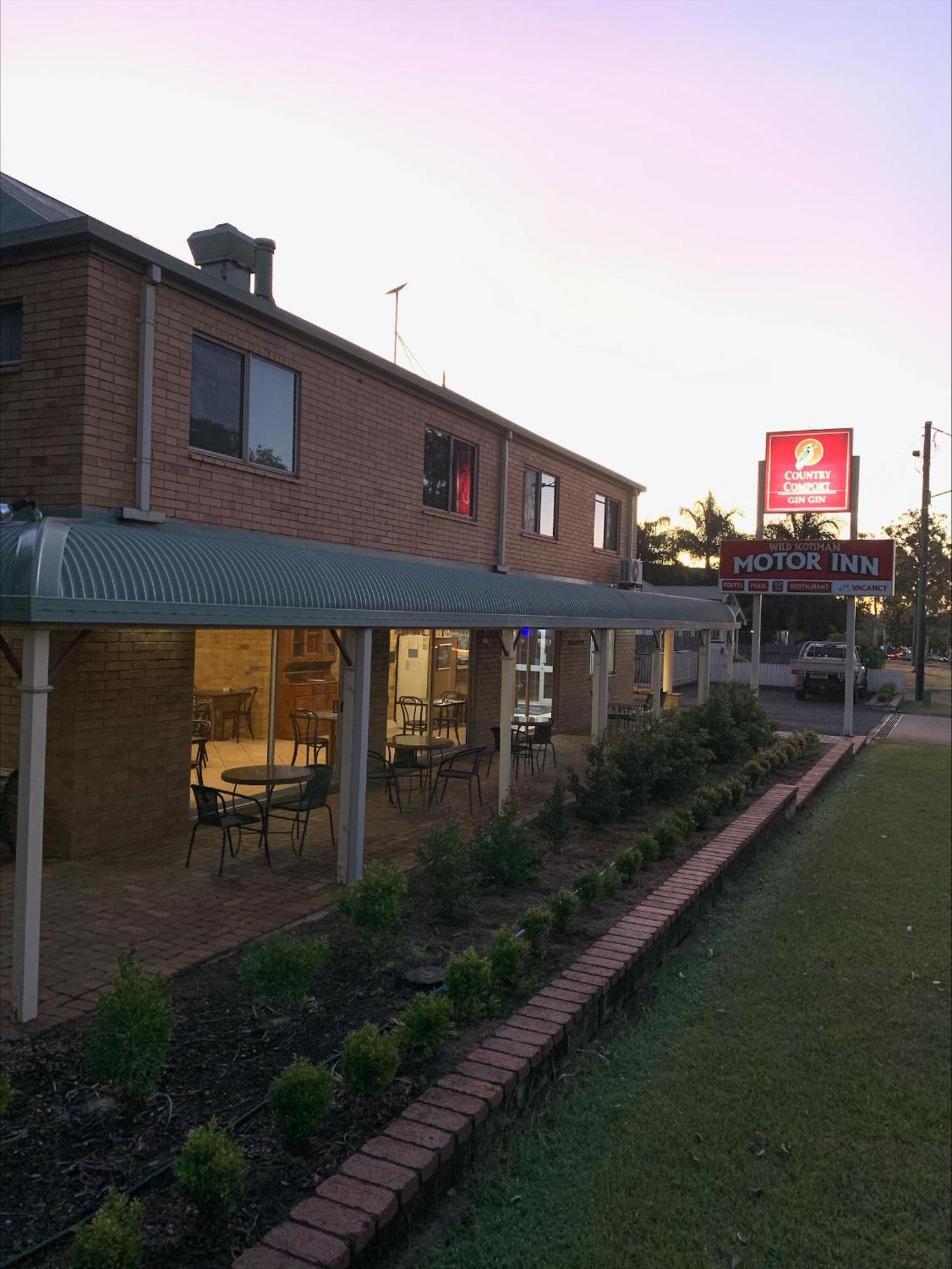 Wild Scotsman Motor Inn Gin Gin Qld 외부 사진